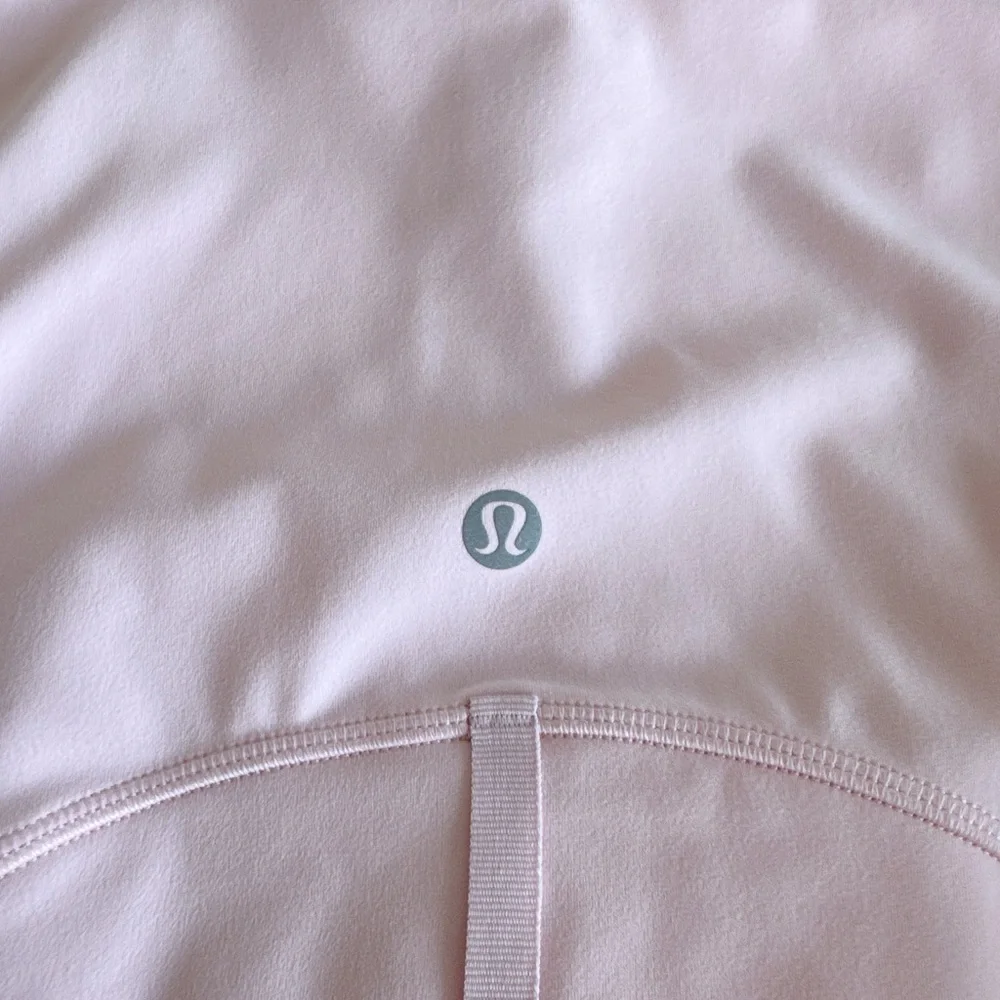๐ซ Sold - Lululemon Define Cropped Jacket *Nulu Strawberry Milkshake Size 4 - Picture 15 of 17